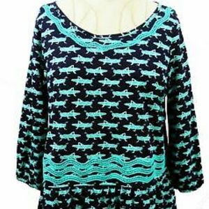 Crown & Ivy Top Size PL